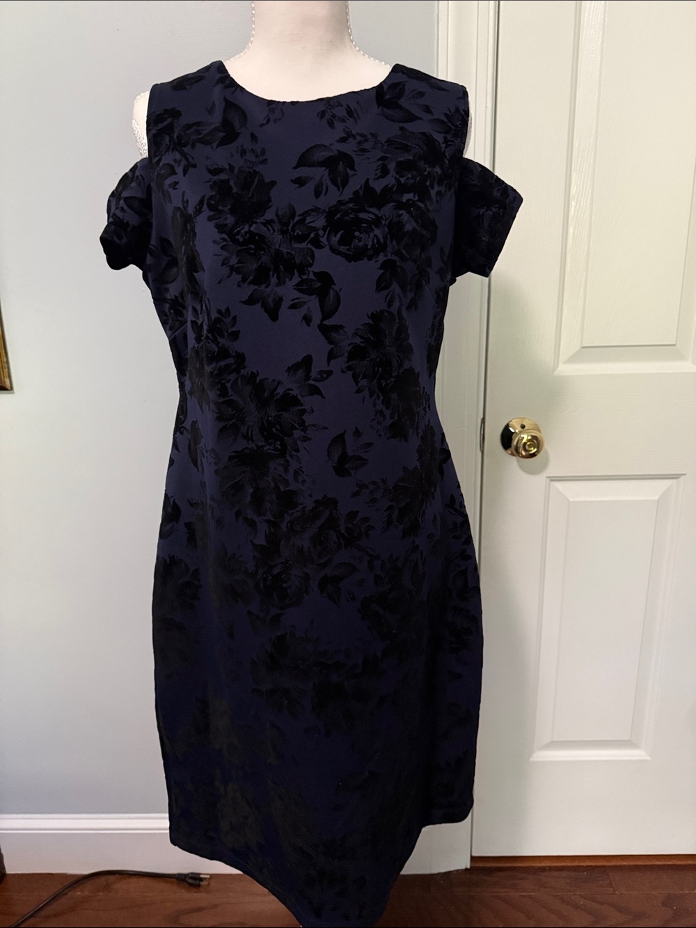 Navy Floral Cold-Shoulder Midi Dress - Women's